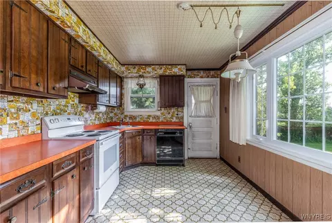 2458 Hess Rd, Appleton, NY 14008 photo 11
