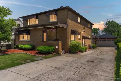 35 Toelsin Rd, Cheektowaga, NY 14225