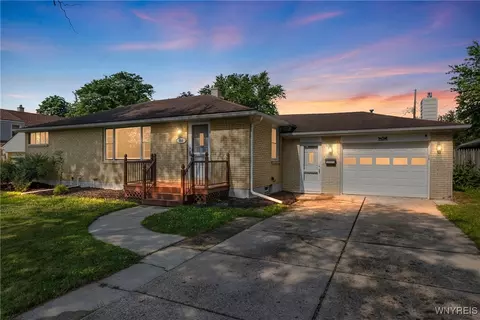 202 Waltercrest, West Seneca, NY 14224