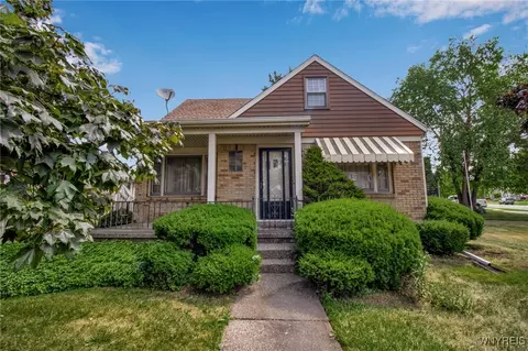 140 Farmingdale Rd, Cheektowaga, NY 14225
