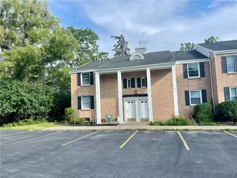 270 Buffalo Rd #48, Aurora, NY 14052