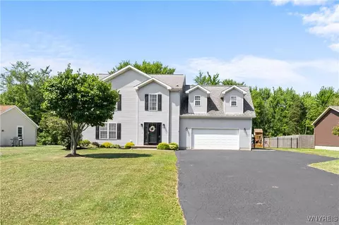 910 Lake St, Evans, NY 14006