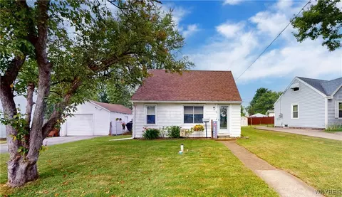 78 Heather Rd, Cheektowaga, NY 14225