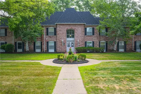 4547 Chestnut Ridge Rd #109B, Amherst, NY 14228