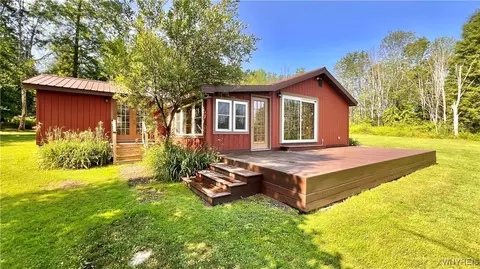 7406 California Hill Rd, Mansfield, NY 14755