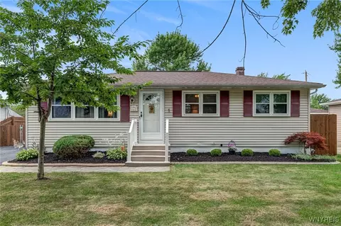 7 Cannas Ct, Cheektowaga, NY 14227