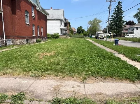 1602 Niagara St, Niagara Falls, NY 14303