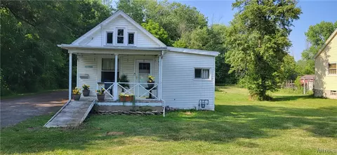 1091 Ruie Rd, North Tonawanda, NY 14120