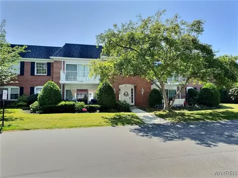 27 Hickory Hill Rd #B, Amherst, NY 14221