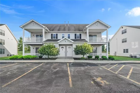 4331 Berkley Pl #L3, Hamburg, NY 14075