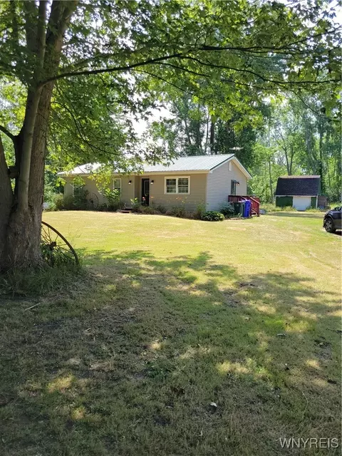 1978 Hartland Rd, Somerset, NY 14008