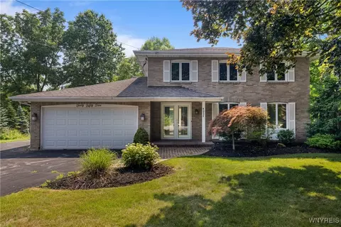 4055 River Rd, Youngstown, NY 14174