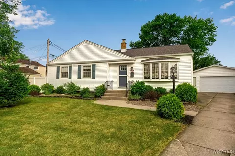 15 Brookville Ct, Tonawanda, NY 14150