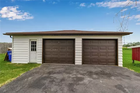 Exterior - 6393 Aiken Rd, Pendleton, NY 14094 photo 11 of 11