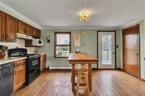 Kitchen - 6393 Aiken Rd, Pendleton, NY 14094 photo 1 of 3