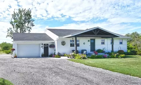 1183 Schopper Rd, Aurora, NY 14052