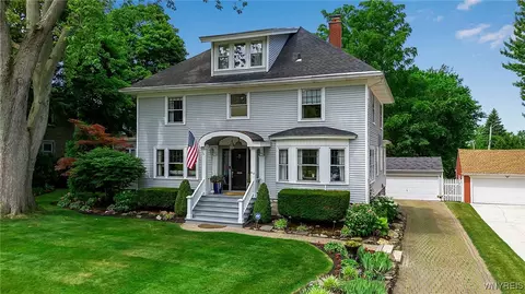 40 Westfield Rd, Amherst, NY 14226