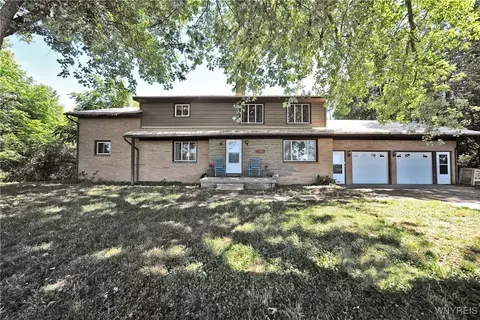 3467 Hickman Rd, Eden, NY 14057