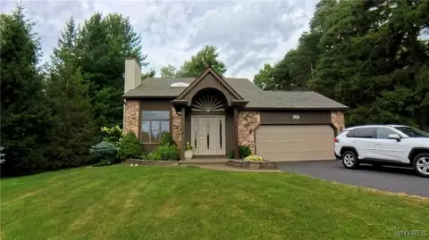 360 Muegel Rd, East Amherst, NY 14051