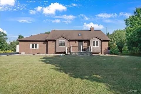 996 Upper Mountain Rd, Lewiston, NY 14092