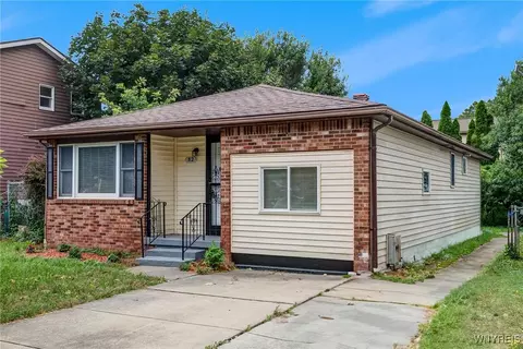 82 John Paul Ct, Buffalo, NY 14206