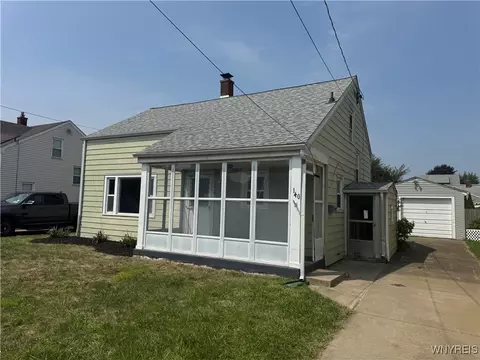140 Keever Ave, Lackawanna, NY 14218