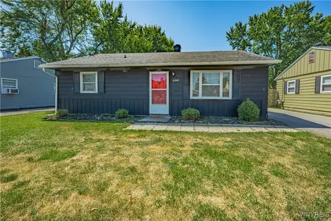 6444 Lincoln Ave, Lockport, NY 14094