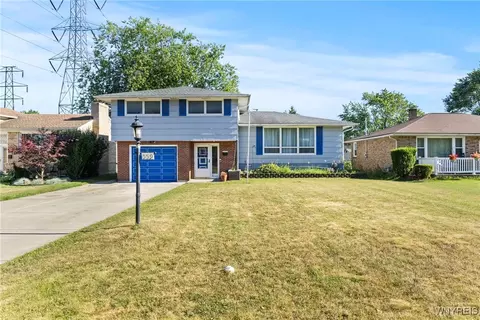 559 Mapleview Rd, Cheektowaga, NY 14225