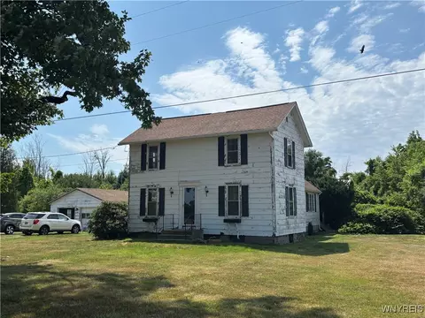 1038 Carmen Rd, Somerset, NY 14012