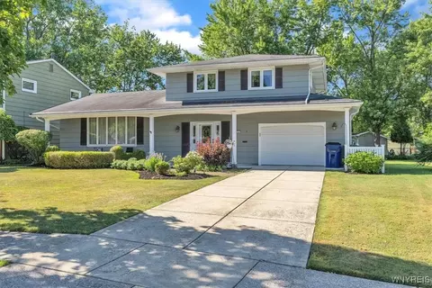 133 Brookpark Dr, Amherst, NY 14228