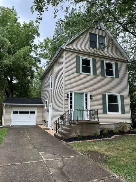 27 Orchard Ave, West Seneca, NY 14224