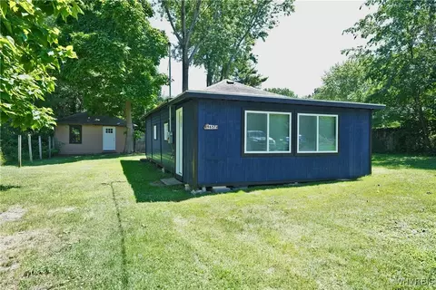 9657 Court St, Evans, NY 14006