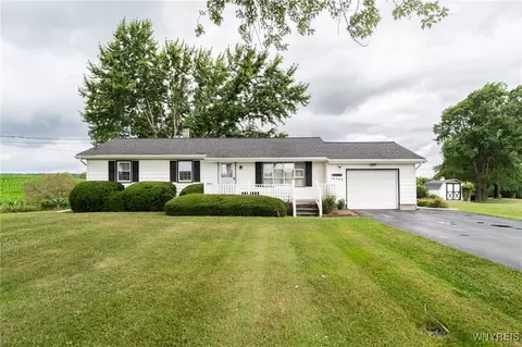 10502 Brookville Rd, Alexander, NY 14005