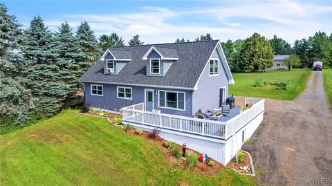 6882 Genesee Rd, Springville, NY 14141