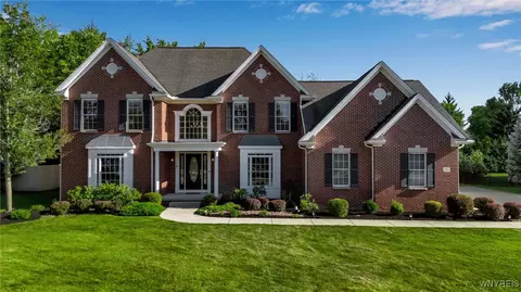110 Via Foresta Ln, Amherst, NY 14221