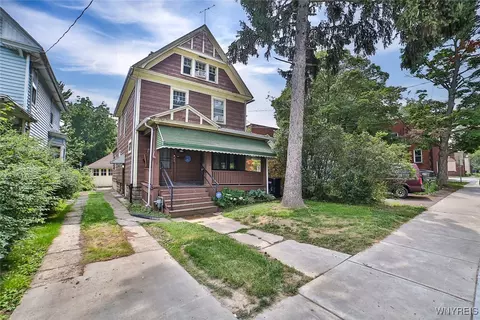 1811 Weston Ave, Niagara Falls, NY 14305