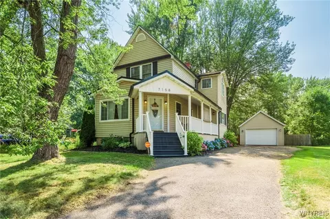 7158 Nash Rd, Wheatfield, NY 14120