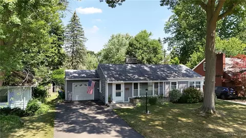 58 Parkside Ave, Hamburg, NY 14075