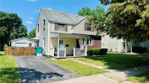 490 82nd St, Niagara Falls, NY 14304