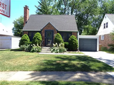 41 Vernon Dr, Cheektowaga, NY 14225