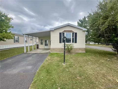 1 Laurel Run, Cheektowaga, NY 14225