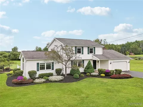 10120 Partridge Rd, Holland, NY 14080