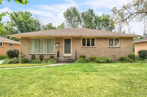 280 Elmsford Dr, West Seneca, NY 14224