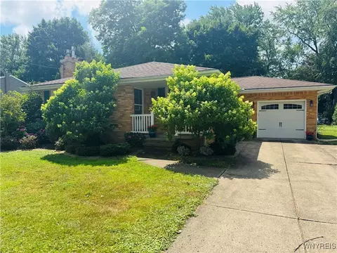 61 Euclid Ave, Hamburg, NY 14075