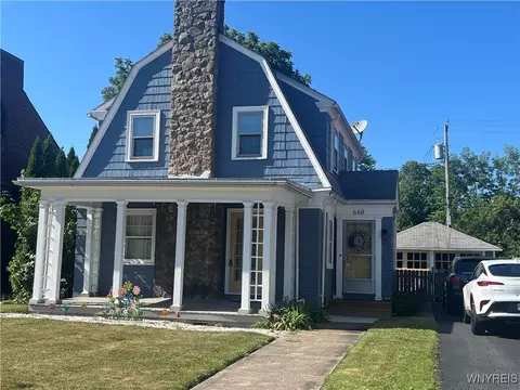 668 Orchard Pkwy, Niagara Falls, NY 14301