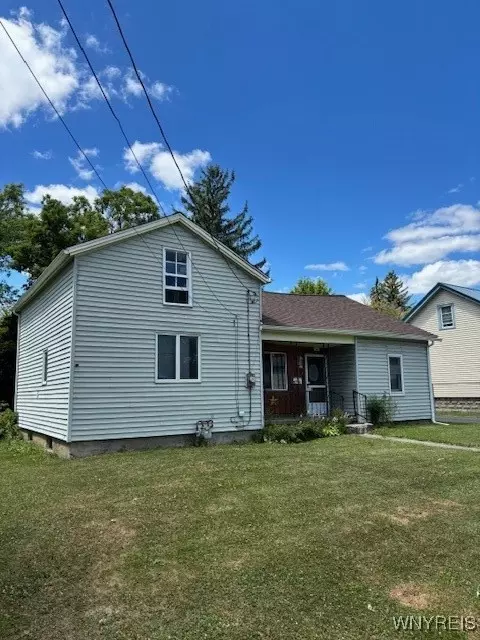 48 Windsor St, Attica, NY 14011