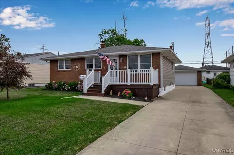 21 Hillsboro Rd, Cheektowaga, NY 14225