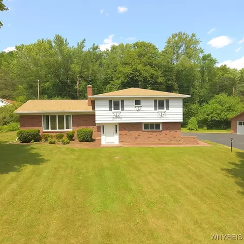 3333 Broadway Rd, Alexander, NY 14005