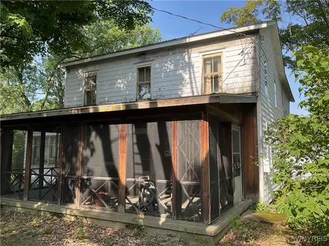 4602 Parker Rd, Hamburg, NY 14075