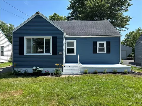 5305 Lake Ave, Orchard Park, NY 14127
